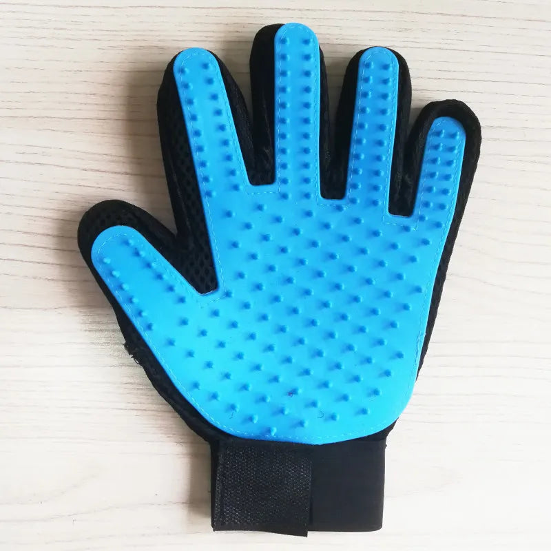 Revolutionize Pet Grooming with Our Versatile Cat Grooming Glove - Ideal for Cats and Dogs!