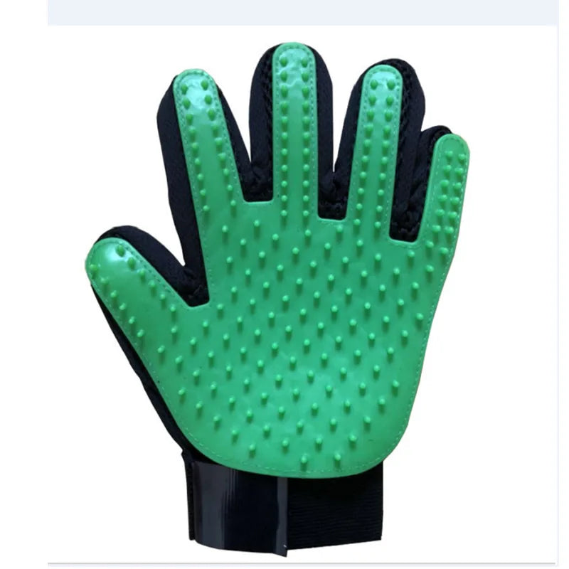 Revolutionize Pet Grooming with Our Versatile Cat Grooming Glove - Ideal for Cats and Dogs!